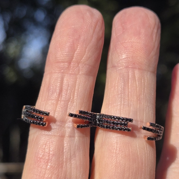 Dark Kharma Collection by Avelon Jewelry - Black Onyx Sterling & Rose gold Dual Finger Ring Sz8 Adjustable